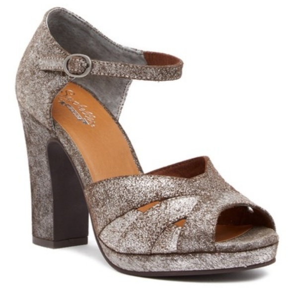 Seychelles Shoes - Seychelles Heritage Cast Heels